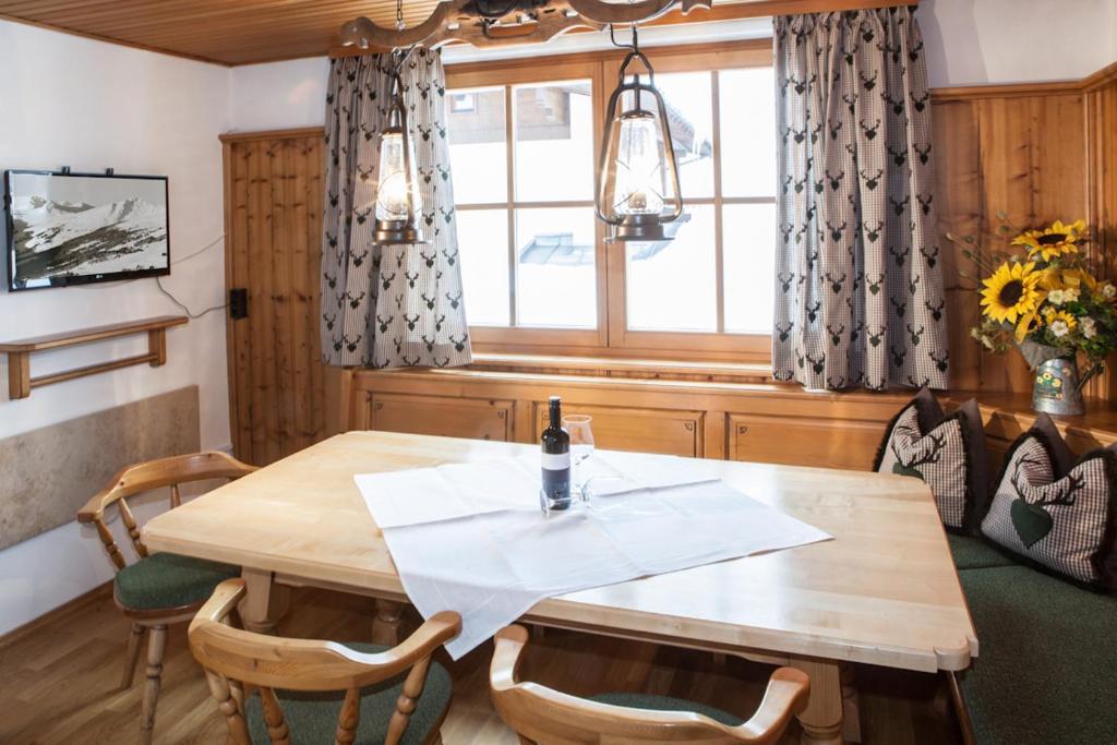 Chalet Appartement Alpenherz Saalbach-Hinterglemm Ruang foto