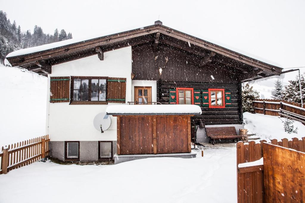 Chalet Appartement Alpenherz Saalbach-Hinterglemm Ruang foto